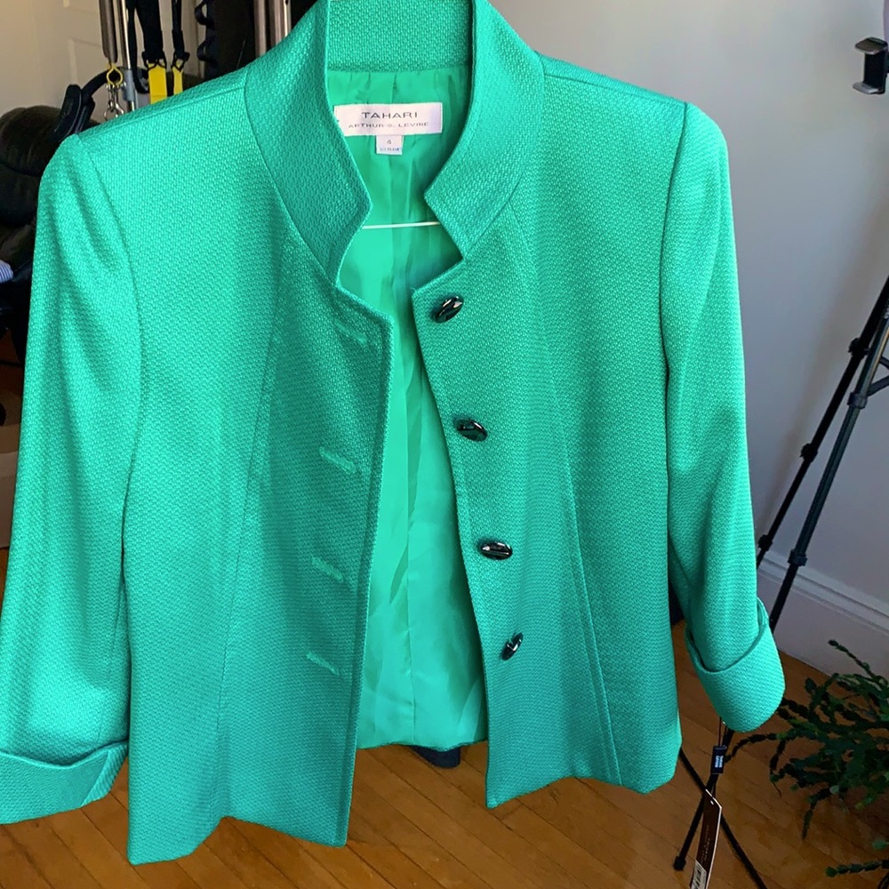 TAHARI blazer, new with tags